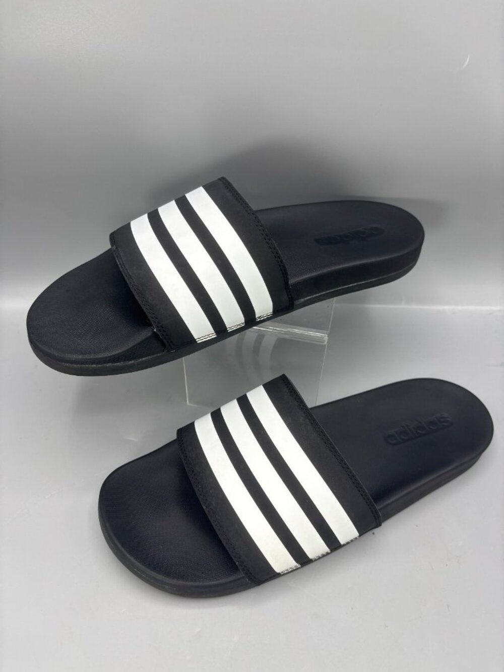 Adidas Adilette Comfort Slides Sandal Mens US 9 Black White Slip On GZ5891